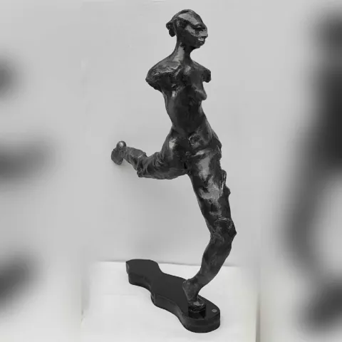 VOLKAN DEMİR — “İsimsiz”, 2024 "İsimsiz" eseri VOLKAN DEMİR tarafından 2024 yılında 70x48x16 cm ölçülerinde Polyester Heykel tekniği ile yapılmıştır.