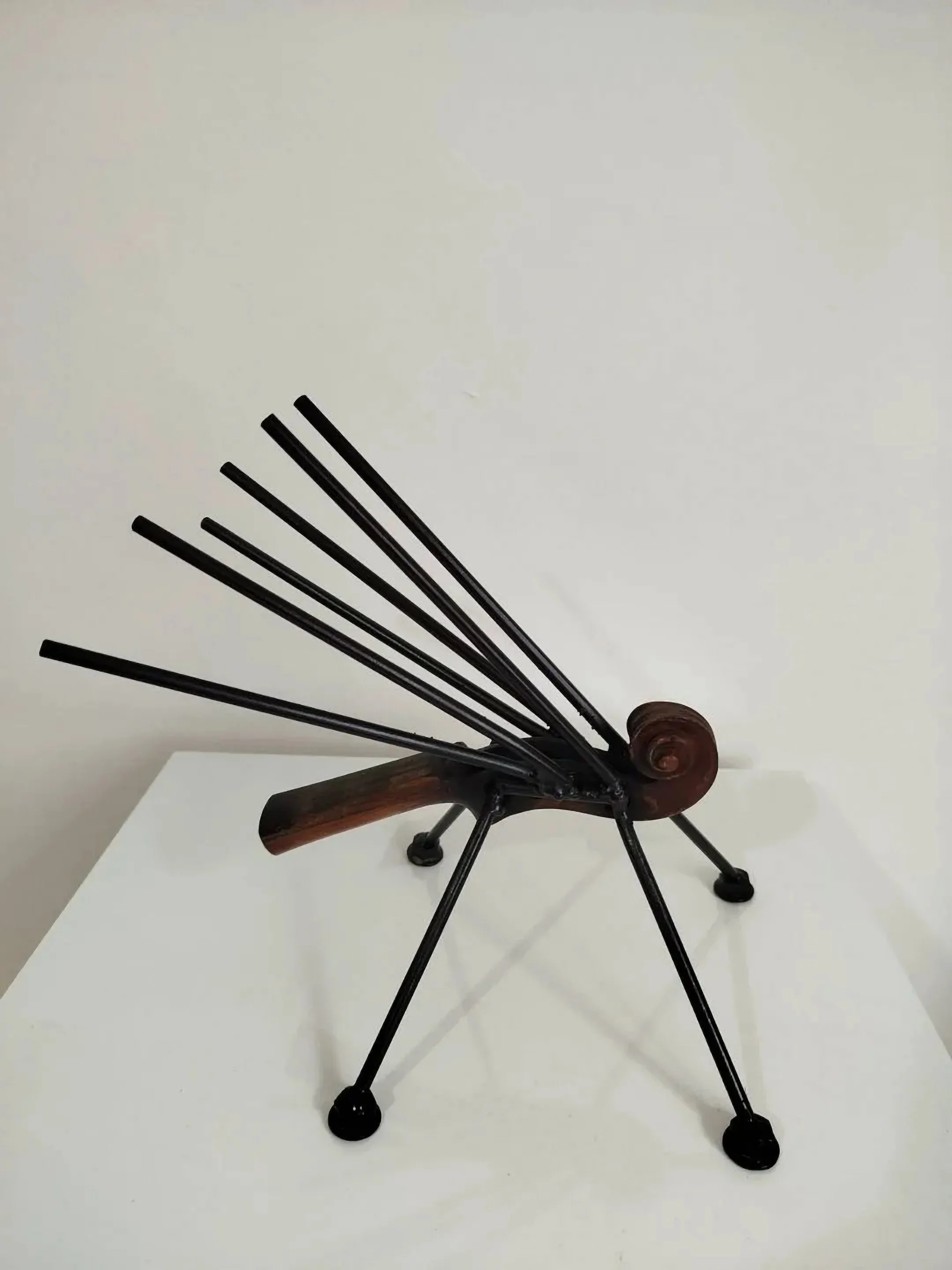 "A fantastic song" eseri DOĞAN KARAKILIÇ tarafından 2025 yılında 22x28x22 cm ölçülerinde Metal karışık teknik tekniği ile yapılmıştır.
