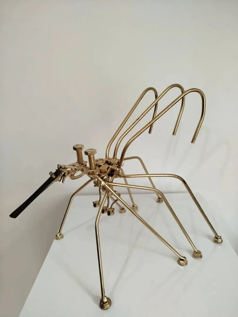 yakınlaştır "A fantastic song" eseri DOĞAN KARAKILIÇ tarafından 2025 yılında 26x36x43 cm ölçülerinde Metal karışık teknik tekniği ile yapılmıştır.