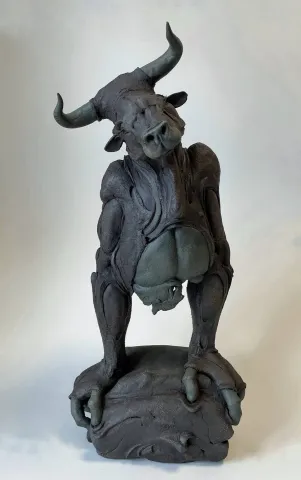 BUĞRA ÖZER — “Yaradılış-I”, 2025 "Yaradılış-I" eseri BUĞRA ÖZER tarafından 2025 yılında 60x28x28 cm ölçülerinde Stoneware seramik çamuru, serbest elle şekillendirme - 1245°C tekniği ile yapılmıştır.