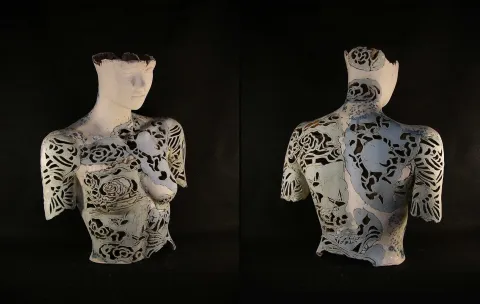MİNE POYRAZ — “Tattoo”, 2025 "Tattoo" eseri MİNE POYRAZ tarafından 2025 yılında 51x42x16 cm ölçülerinde Seramik, Ajur Tekniği tekniği ile yapılmıştır.