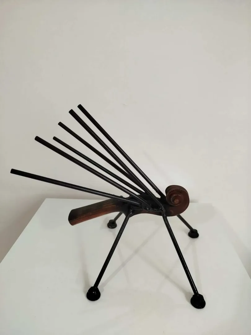 yakınlaştır "A fantastic song" eseri DOĞAN KARAKILIÇ tarafından 2025 yılında 22x28x22 cm ölçülerinde Metal karışık teknik tekniği ile yapılmıştır.