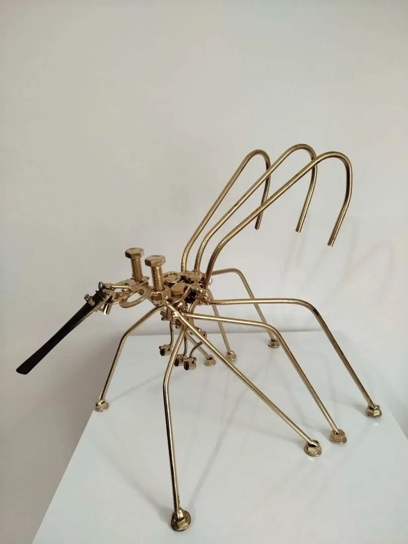 yakınlaştır "A fantastic song" eseri DOĞAN KARAKILIÇ tarafından 2025 yılında 26x36x43 cm ölçülerinde Metal karışık teknik tekniği ile yapılmıştır.