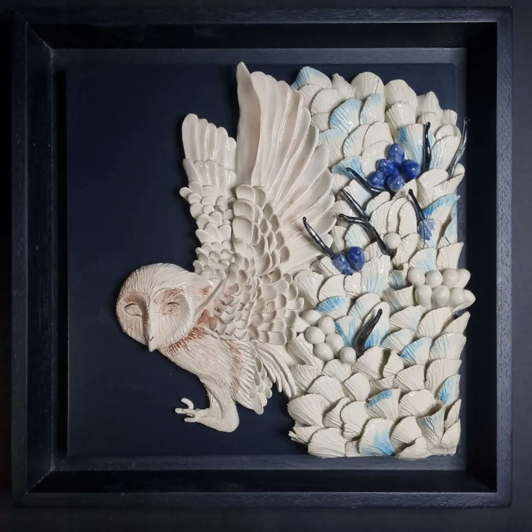 yakınlaştır "isimsiz" eseri ELİF NURAN YAŞAROL tarafından 2025 yılında 36x36x8 cm ölçülerinde Seramik, Elle Şekillendirme tekniği ile yapılmıştır.