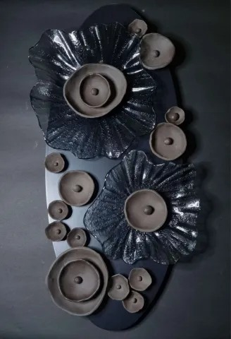 ELİF NURAN YAŞAROL — “isimsiz”, 2025 "isimsiz" eseri ELİF NURAN YAŞAROL tarafından 2025 yılında 60x28 cm ölçülerinde Seramik, Elle Şekillendirme tekniği ile yapılmıştır.