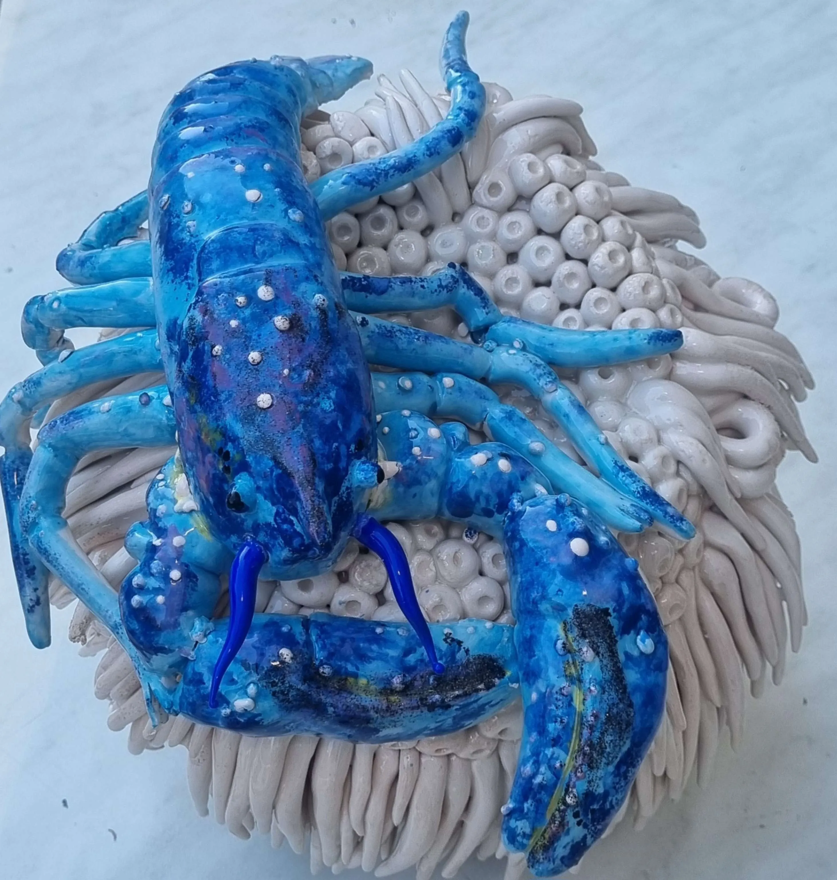 "isimsiz" eseri ELİF NURAN YAŞAROL tarafından 2025 yılında 27x25x23 cm ölçülerinde Seramik, Elle Şekillendirme tekniği ile yapılmıştır.