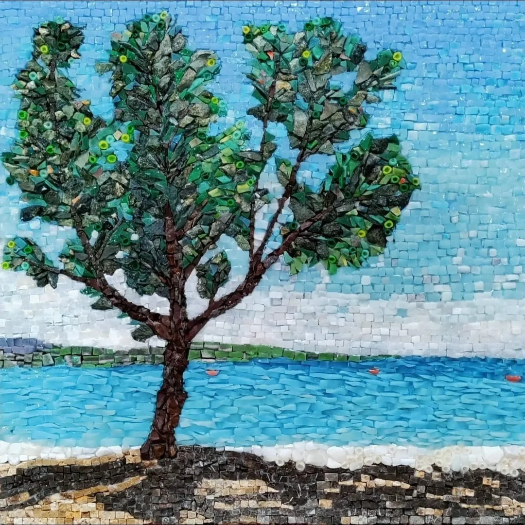 "isimsiz" eseri SULTAN KEMİKKIRAN tarafından 2025 yılında 40x40 cm ölçülerinde Mozaik tekniği ile yapılmıştır.