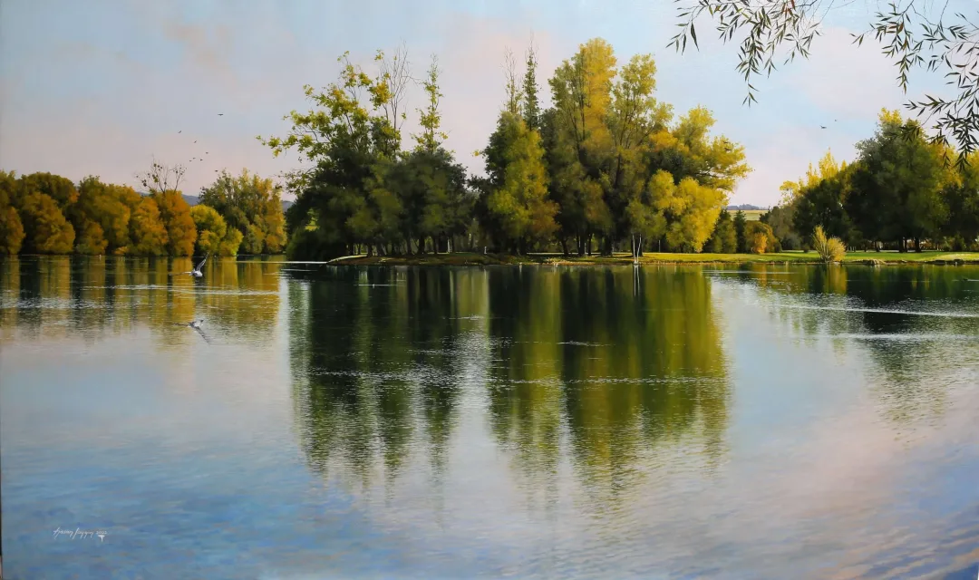 yakınlaştır "Yansıyan doğa" eseri HASAN SAYGIN tarafından 2022 yılında 97x162 cm ölçülerinde Tuval üzeri yağlı boya tekniği ile yapılmıştır.