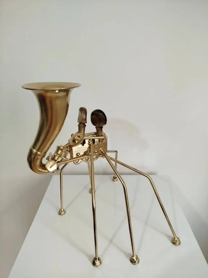 DOĞAN KARAKILIÇ — “A Fantastic Song”, 2025 "A Fantastic Song" eseri DOĞAN KARAKILIÇ tarafından 2025 yılında 30x37x30 cm ölçülerinde Metal, karışık teknik tekniği ile yapılmıştır.