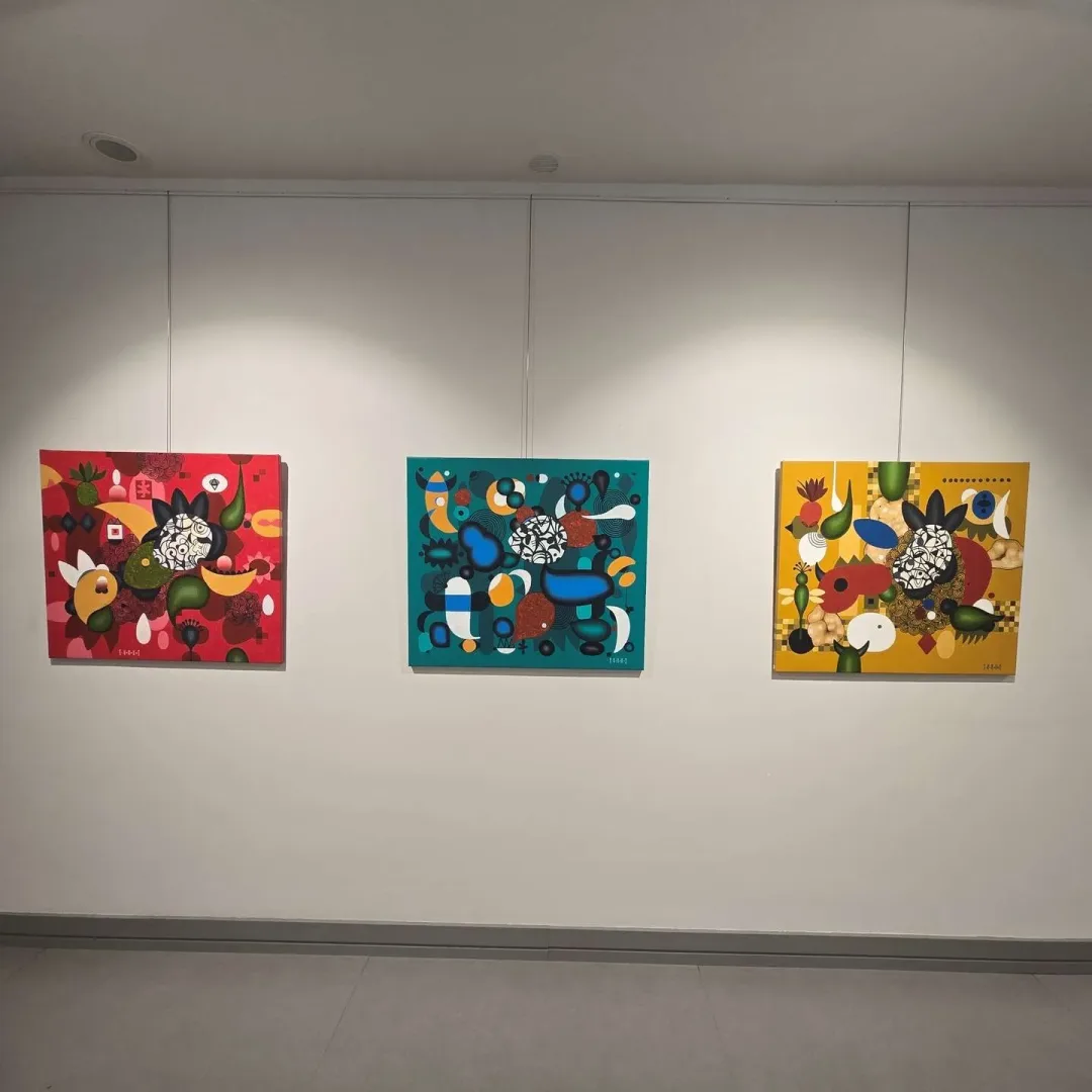 ŞÜKRÜ KARAKUŞ — sergiden görünüm