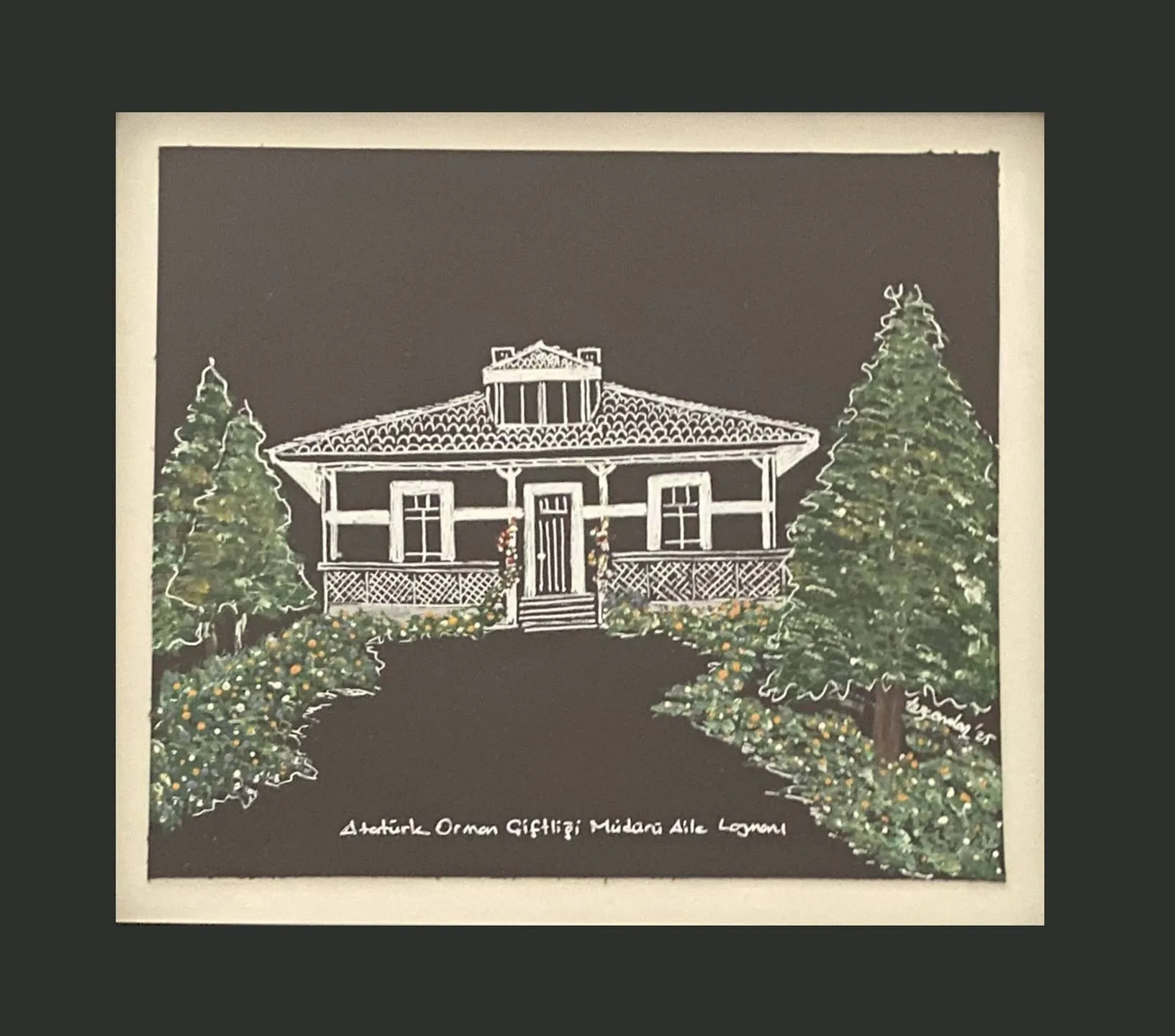 "AOÇ Müdür Aile Lojmanı" eseri TEZCAN KARAKUŞ CANDAN tarafından 25x29 cm ölçülerinde Deri üzeri karışık teknik tekniği ile yapılmıştır.