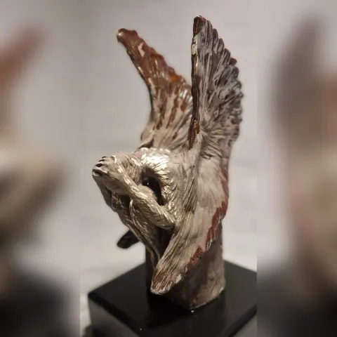 ORÇUN İLTER — “Kader”, 2025 "Kader" eseri ORÇUN İLTER tarafından 2025 yılında 15x15x30 cm ölçülerinde Stoneware, Serbest elle şekillendirme, 1200 °C tekniği ile yapılmıştır.
