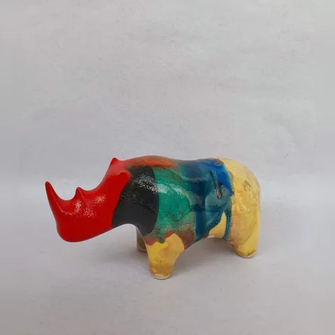 ATİLLA ÇAKIR — “Küçük boy gergedan 4”, 2025 "Küçük boy gergedan 4" eseri ATİLLA ÇAKIR tarafından 2025 yılında 22x8x18 cm ölçülerinde Seramik tekniği ile yapılmıştır.