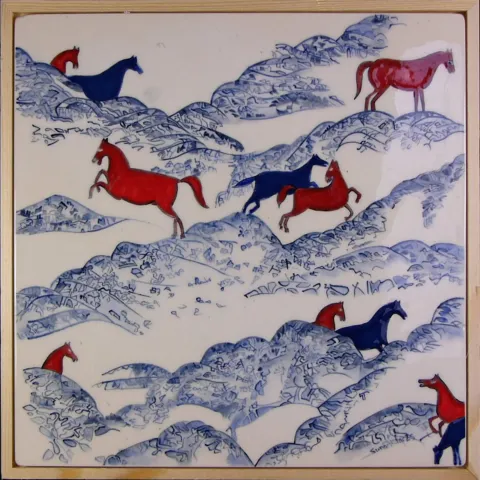 SUNA AKTAŞ — “Atlar”, 2025 "Atlar" eseri SUNA AKTAŞ tarafından 2025 yılında 25x25 cm ölçülerinde Çini tekniği ile yapılmıştır.