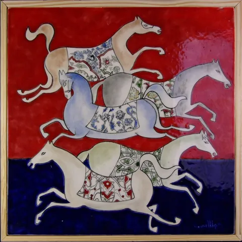 SUNA AKTAŞ — “Atlar”, 2025 "Atlar" eseri SUNA AKTAŞ tarafından 2025 yılında 25x25 cm ölçülerinde Çini tekniği ile yapılmıştır.