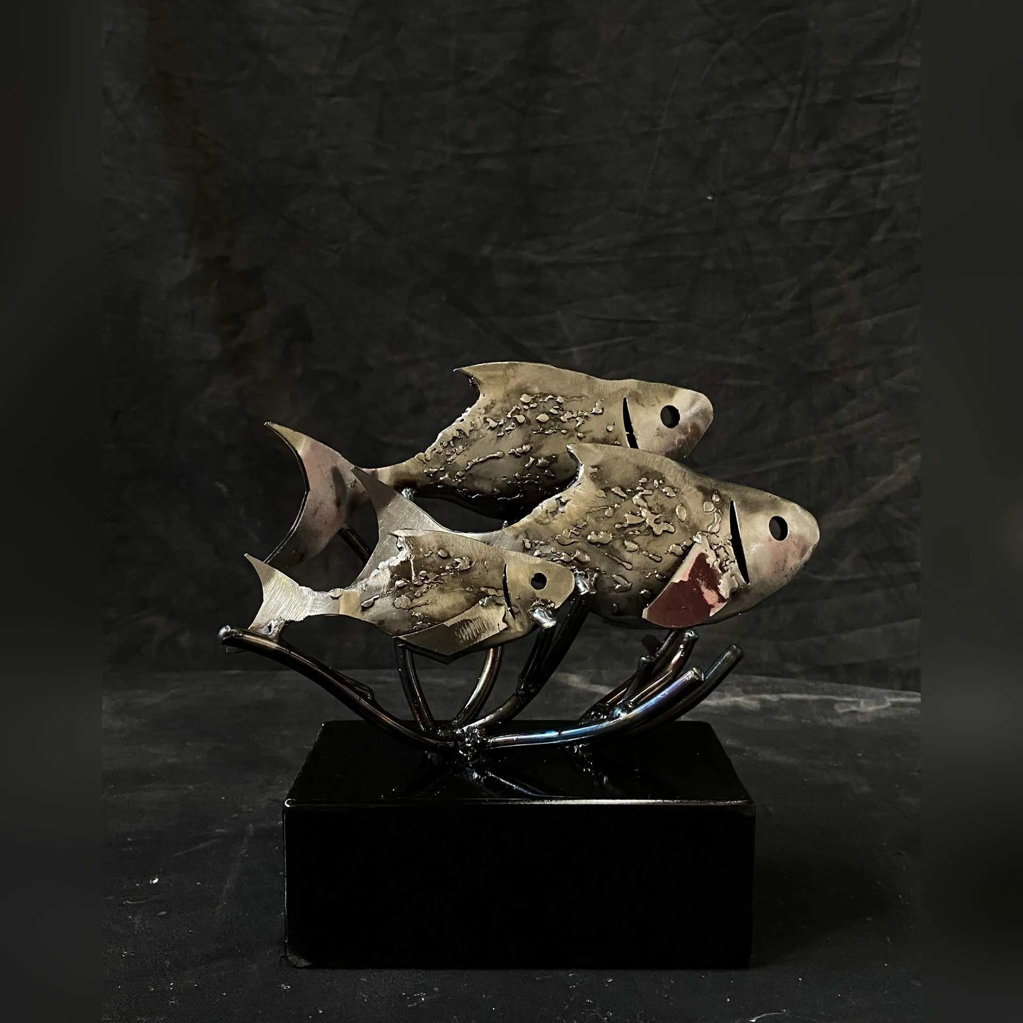 "Rise" eseri MÜCAHİT DİYAR ARIZ tarafından 2025 yılında 20x18x10 cm ölçülerinde Metal heykel tekniği ile yapılmıştır.