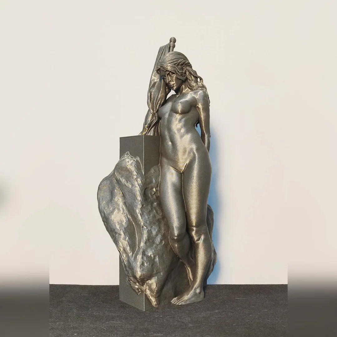yakınlaştır "Kadınlar / Women Series" eseri MURAT PAKTUR tarafından 2025 yılında 8,5x12,22 cm ölçülerinde 3D Modelleme & Baskı tekniği ile yapılmıştır.