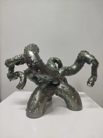 DOĞAN KARAKILIÇ — “İsimsiz”, 2026 "İsimsiz" eseri DOĞAN KARAKILIÇ tarafından 2026 yılında 37x23x37 cm ölçülerinde Metal, karışık teknik tekniği ile yapılmıştır.