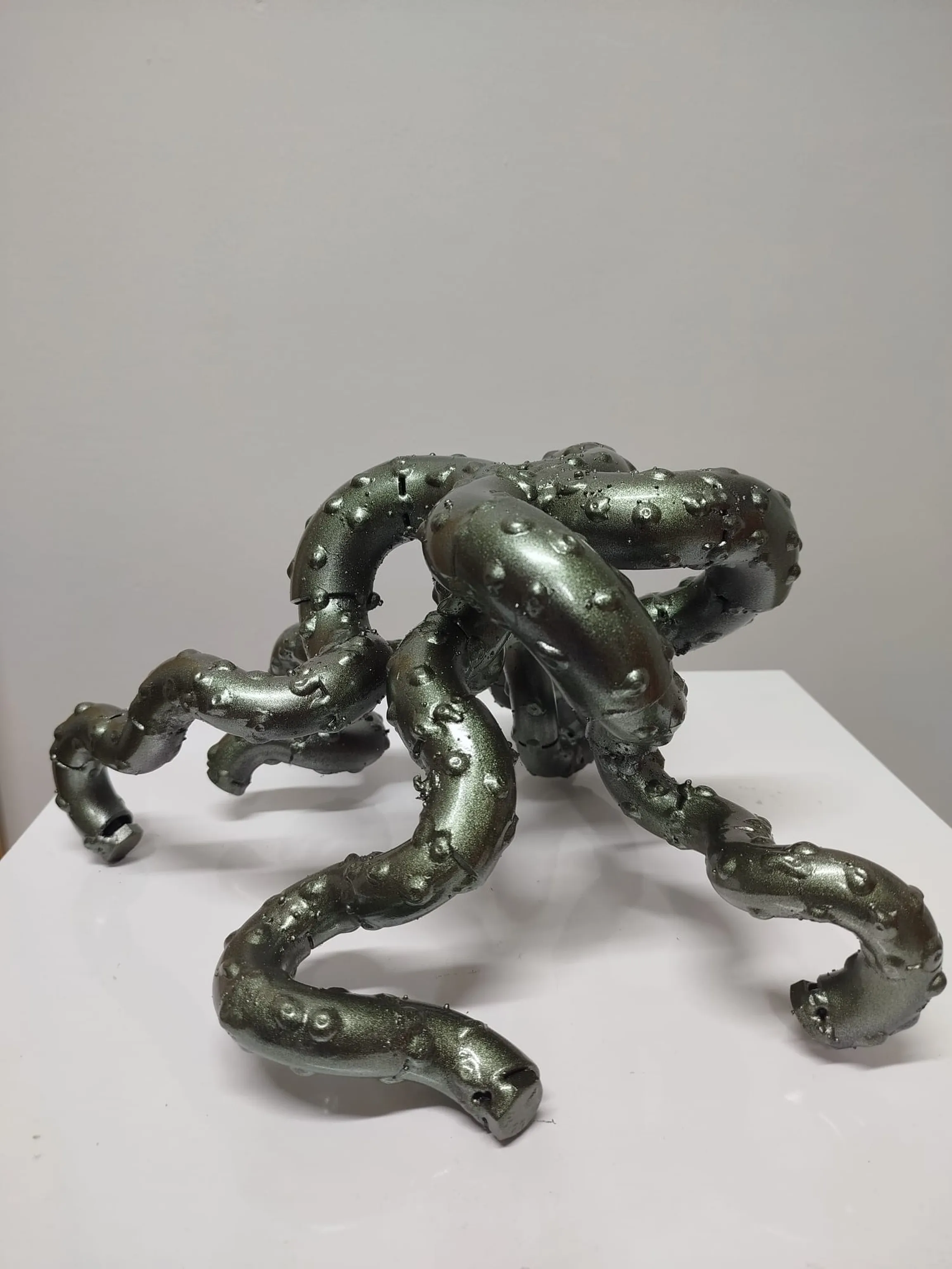 "İsimsiz" eseri DOĞAN KARAKILIÇ tarafından 2026 yılında 33x17x30 cm ölçülerinde Metal, karışık teknik tekniği ile yapılmıştır.