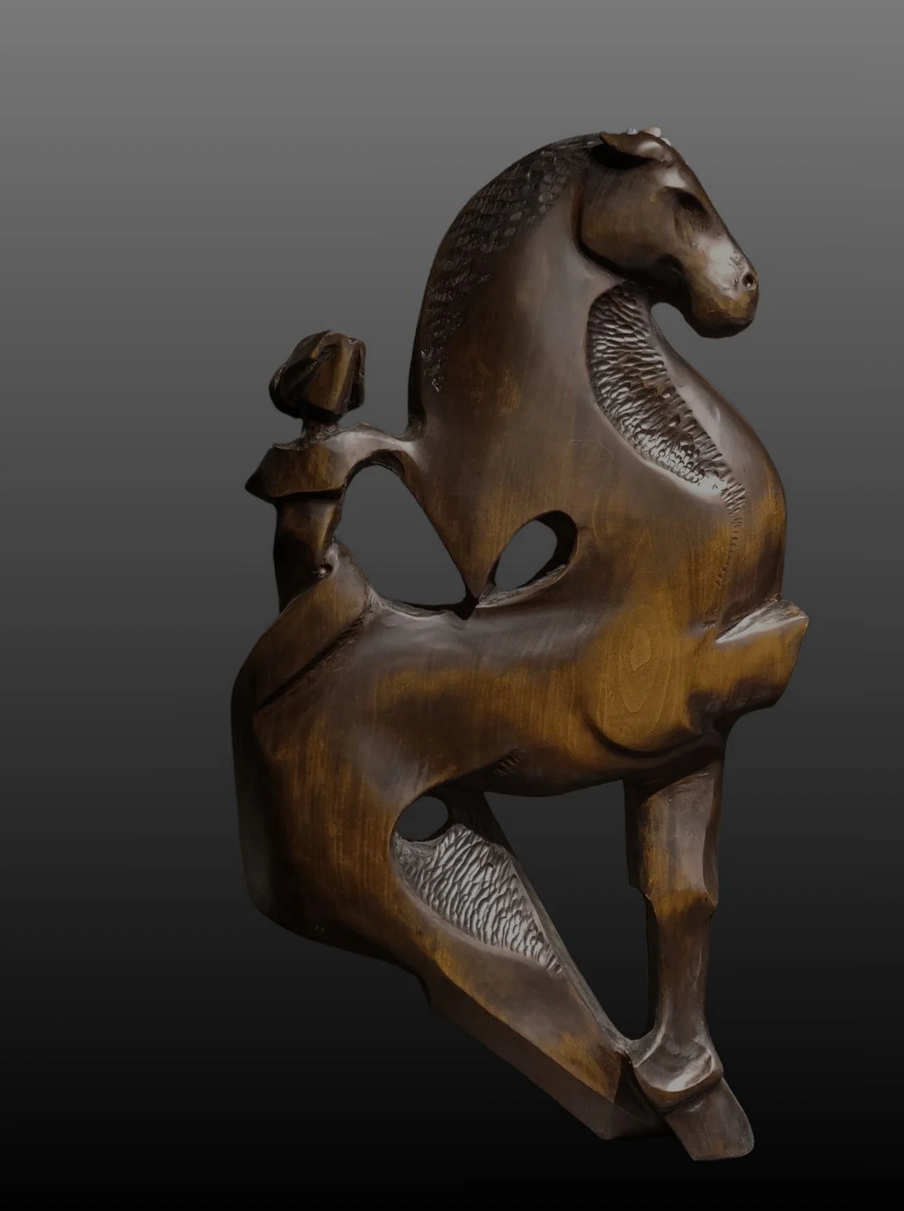 "Kararsız Zihin" eseri FURKAN ÖZMEN tarafından 2026 yılında 84x42 cm ölçülerinde Ahşap Yontu tekniği ile yapılmıştır.