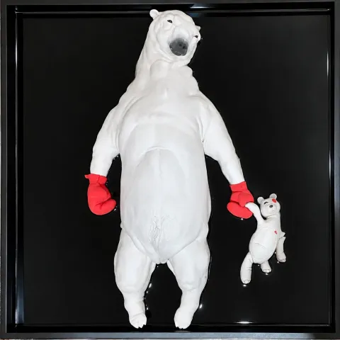 BUĞRA ÖZER — “Southpaw-I”, 2026 "Southpaw-I" eseri BUĞRA ÖZER tarafından 2026 yılında 57x57 cm ölçülerinde Stoneware seramik çamuru - Serbest elle şekillendirme - 1125°C tekniği ile yapılmıştır.