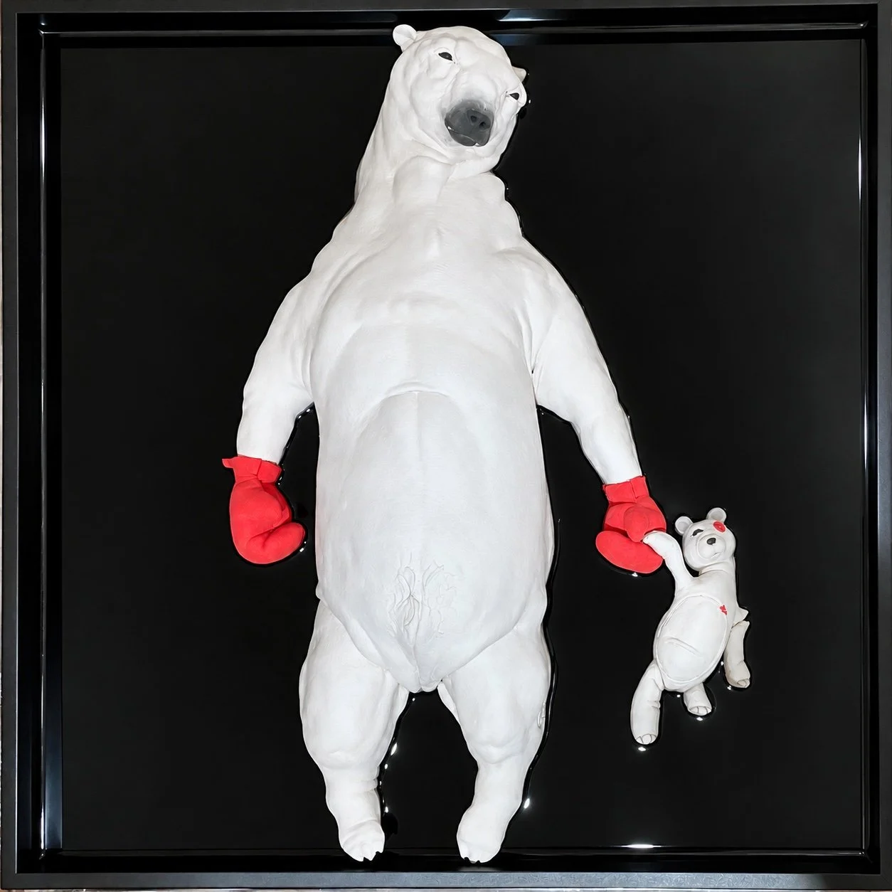 "Southpaw-I" eseri BUĞRA ÖZER tarafından 2026 yılında 57x57 cm ölçülerinde Stoneware seramik çamuru - Serbest elle şekillendirme - 1125°C tekniği ile yapılmıştır.