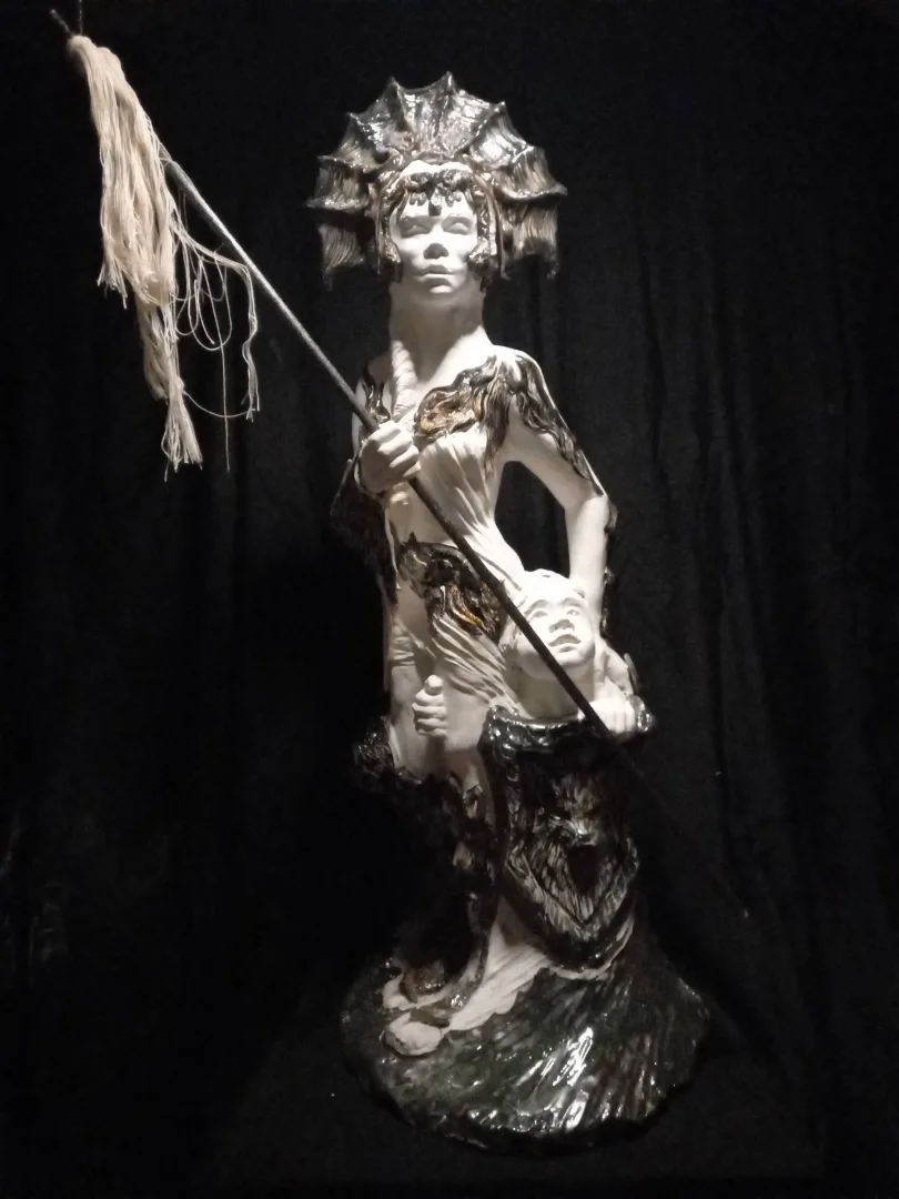 "Anne" eseri ORÇUN İLTER tarafından 2023 yılında 96x41x41 cm ölçülerinde Seramik tekniği ile yapılmıştır.