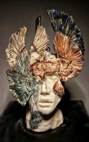 ORÇUN İLTER — “Cennet”, 2025 "Cennet" eseri ORÇUN İLTER tarafından 2025 yılında 33x15x15 cm ölçülerinde Serbest şekillendirme, stoneware tekniği ile yapılmıştır.