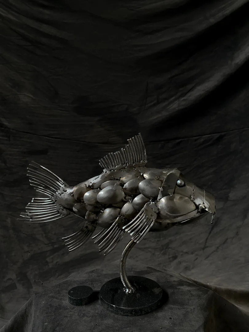 "Balık" eseri MÜCAHİT DİYAR ARIZ tarafından 2024 yılında 28x31x12 cm ölçülerinde Metal heykel tekniği ile yapılmıştır.