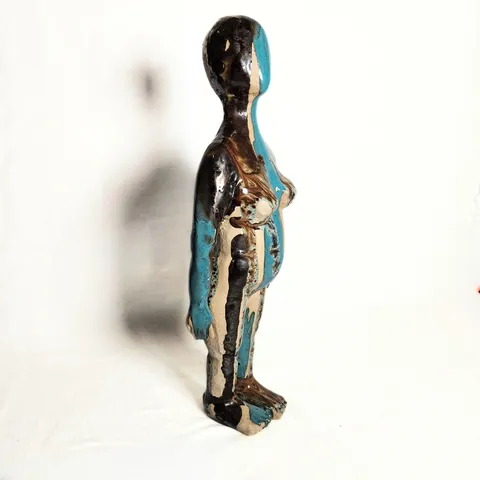 OLGU SÜMENGEN BERKER — “Geçmiş 1”, 2026 "Geçmiş 1" eseri OLGU SÜMENGEN BERKER tarafından 2026 yılında 15,5x10x38 cm ölçülerinde Stoneware, handbuilt, transfers, 1200°C, Stoneware, hand built tekniği ile yapılmıştır.