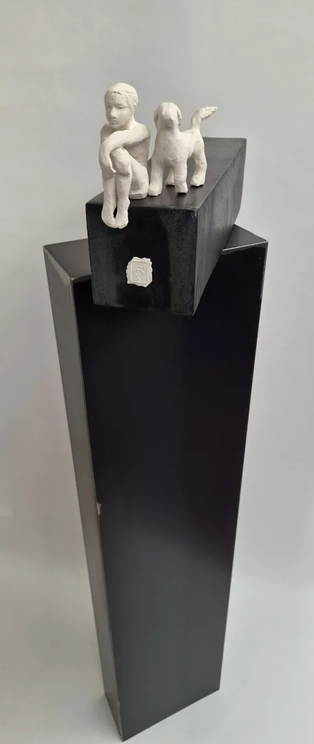 yakınlaştır "İsimsiz" eseri RENGİN SOLMAZ SÖNMEZ tarafından 2026 yılında 11x26x36 cm ölçülerinde Seramik Heykel-Plaka Tekniği- Serbest elle şekillendirme tekniği ile yapılmıştır.