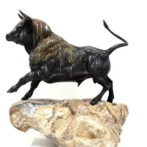 ALEXANDER DAVİDOV tarafından 58x55x35 cm ölçülerinde Bronz tekniği ile yapılmıştır.