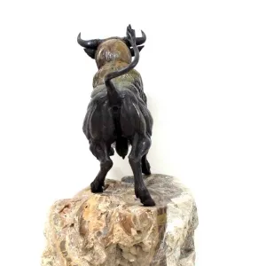 ALEXANDER DAVİDOV tarafından 58x55x35 cm ölçülerinde Bronz tekniği ile yapılmıştır.