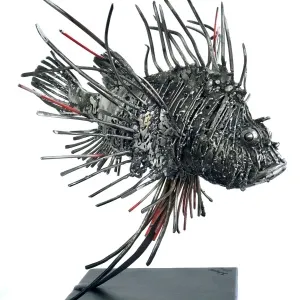 SERKAN SUPHİ ERTUĞRUL tarafından 2022 yılında 42x50x15 cm ölçülerinde Demir Metal tekniği ile yapılmıştır.