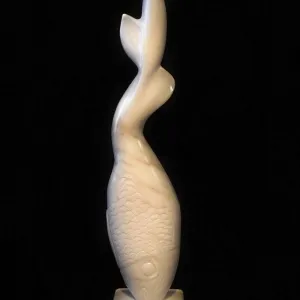 DEMET KAYA tarafından 2016 yılında 91x18x14 cm ölçülerinde Afyon Mermeri tekniği ile yapılmıştır.