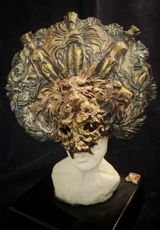 ORÇUN İLTER tarafından 2026 yılında 42x30x20 cm ölçülerinde Stoneware - 1200 °c, seramik elle şekillendirme tekniği ile yapılmıştır.