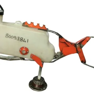 ASAF ERDEMLİ tarafından 80x25x30 cm ölçülerinde Hurda Metal, Kaynak tekniği ile yapılmıştır.