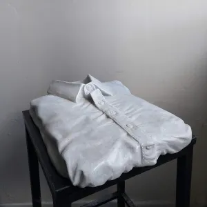 ASLIHAN TİRYAKİ tarafından 2023 yılında 44x12x28 cm ölçülerinde Taş Yontu tekniği ile yapılmıştır.