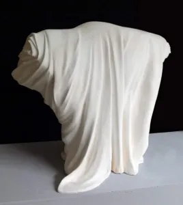 ASLIHAN TİRYAKİ tarafından 2023 yılında 79x56x56 cm ölçülerinde Alçı tekniği ile yapılmıştır.