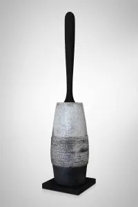 BETÜL DEMİR tarafından 13x13x65 cm ölçülerinde Kalıpla ve elle şekillendirme, Raku pişirimi, tekniği ile yapılmıştır.