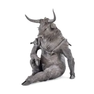 BUĞRA ÖZER tarafından 2017 yılında 31x24x32 cm ölçülerinde Siyah Kil-1250°C  Serbest Elle Şekillendirme tekniği ile yapılmıştır.