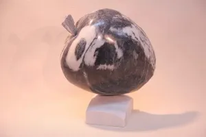 CEMİL GÜÇ tarafından 2014 yılında 33x26x18 cm ölçülerinde Mermer tekniği ile yapılmıştır.