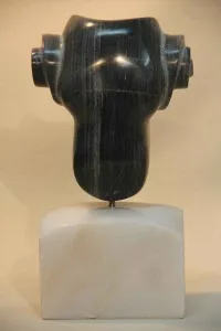 CEMİL GÜÇ tarafından 2013 yılında 29x14x12 cm ölçülerinde Efes Taşı tekniği ile yapılmıştır.