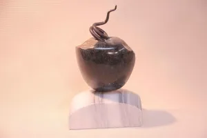 CEMİL GÜÇ tarafından 2014 yılında 31x20x13 cm ölçülerinde Serpantin Taşı tekniği ile yapılmıştır.