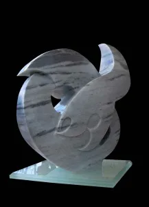 ÇIDAM MELEK tarafından 2013 yılında 50x45x30 cm ölçülerinde Marmara Limra tekniği ile yapılmıştır.