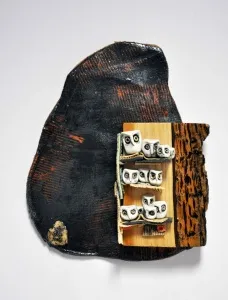 DENİZ ONUR ERMAN tarafından 2016 yılında 16x40 cm ölçülerinde Seramik tekniği ile yapılmıştır.