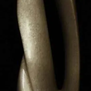 DİNÇER GÜNGÖRÜR tarafından 63x12x12 cm ölçülerinde Marmara mermeri tekniği ile yapılmıştır.