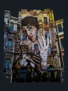 EMRE LÜLE tarafından 2014 yılında 100x80 cm ölçülerinde Pleksiglas+Ahşap tekniği ile yapılmıştır.