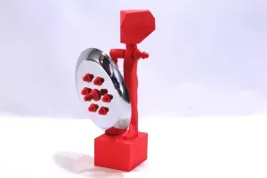 FERİT YAZICI tarafından 2025 yılında 37.4x21.6x13.2 cm ölçülerinde Karışık teknik , ahşap, metal tekniği ile yapılmıştır.