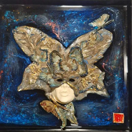 ORÇUN İLTER tarafından 2025 yılında 40x40 cm ölçülerinde Stoneware, Serbest elle şekillendirme, 1200 °C tekniği ile yapılmıştır.